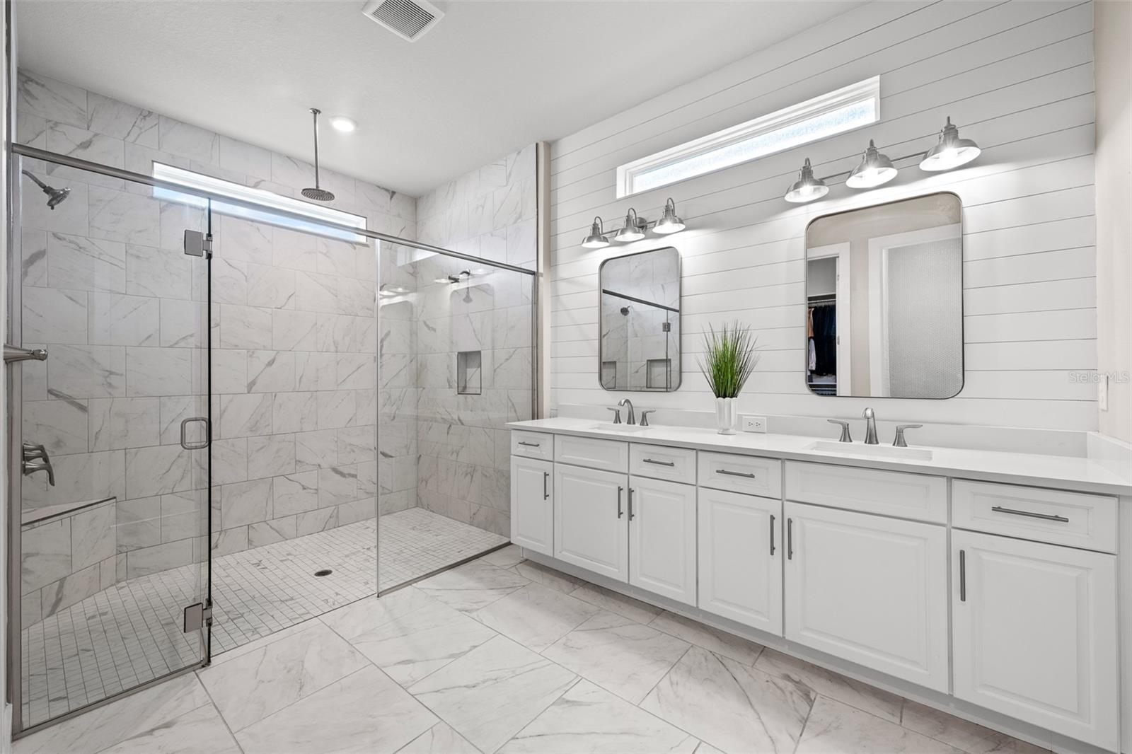 Image 21 of 44 For 8714 Drummer Plank Drive