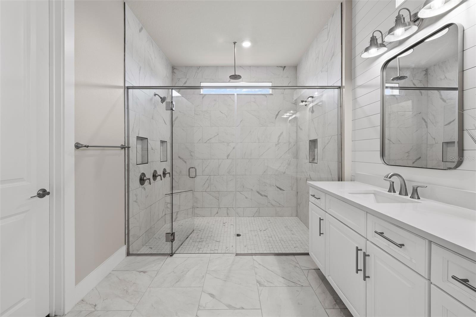 Image 22 of 44 For 8714 Drummer Plank Drive