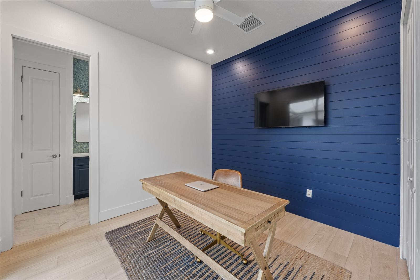 Image 23 of 44 For 8714 Drummer Plank Drive