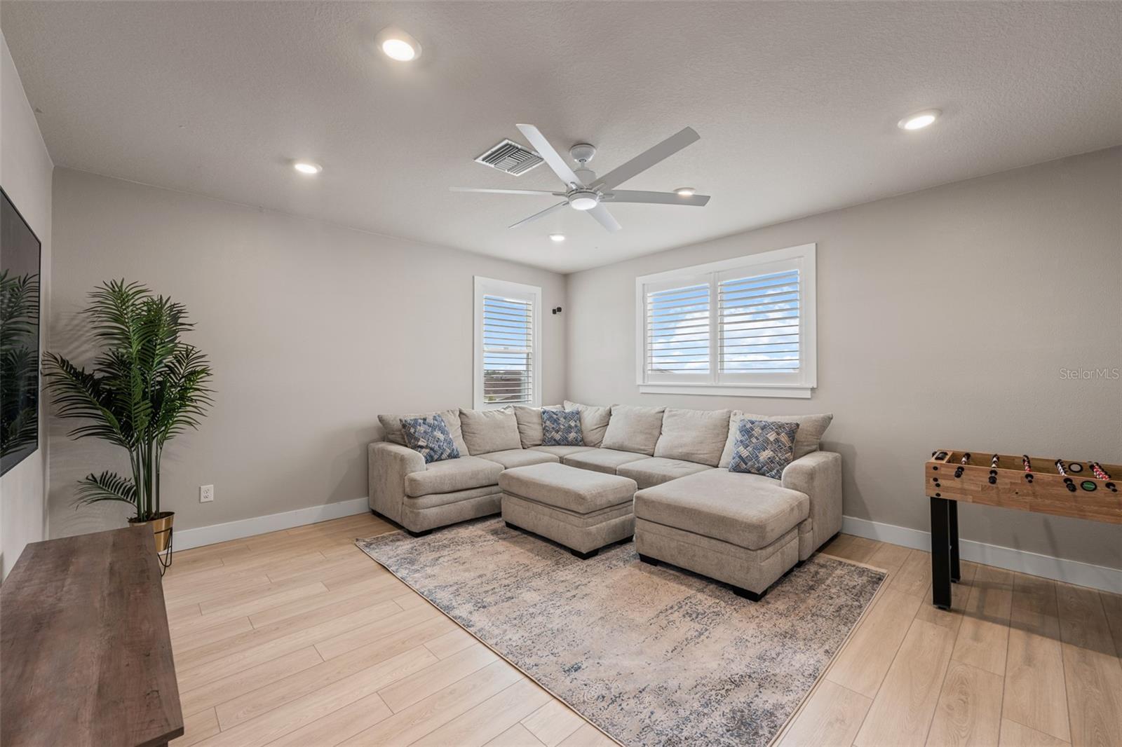 Image 30 of 44 For 8714 Drummer Plank Drive