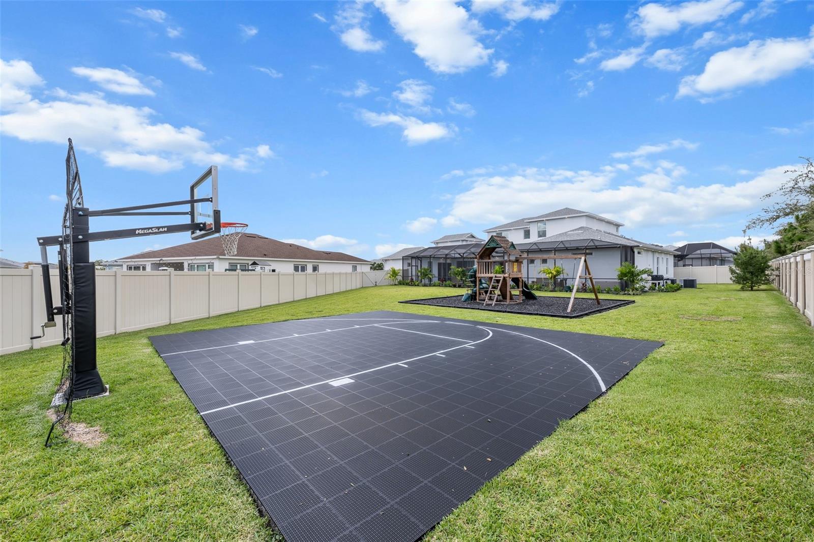 Image 40 of 44 For 8714 Drummer Plank Drive