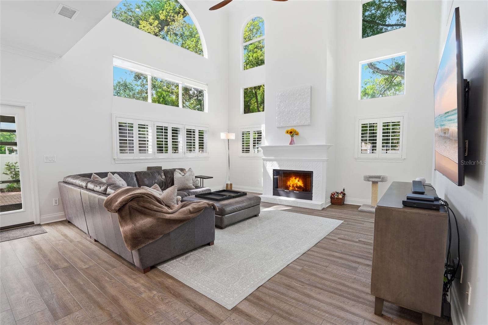 Image 17 of 58 For 5201 Jules Verne Court