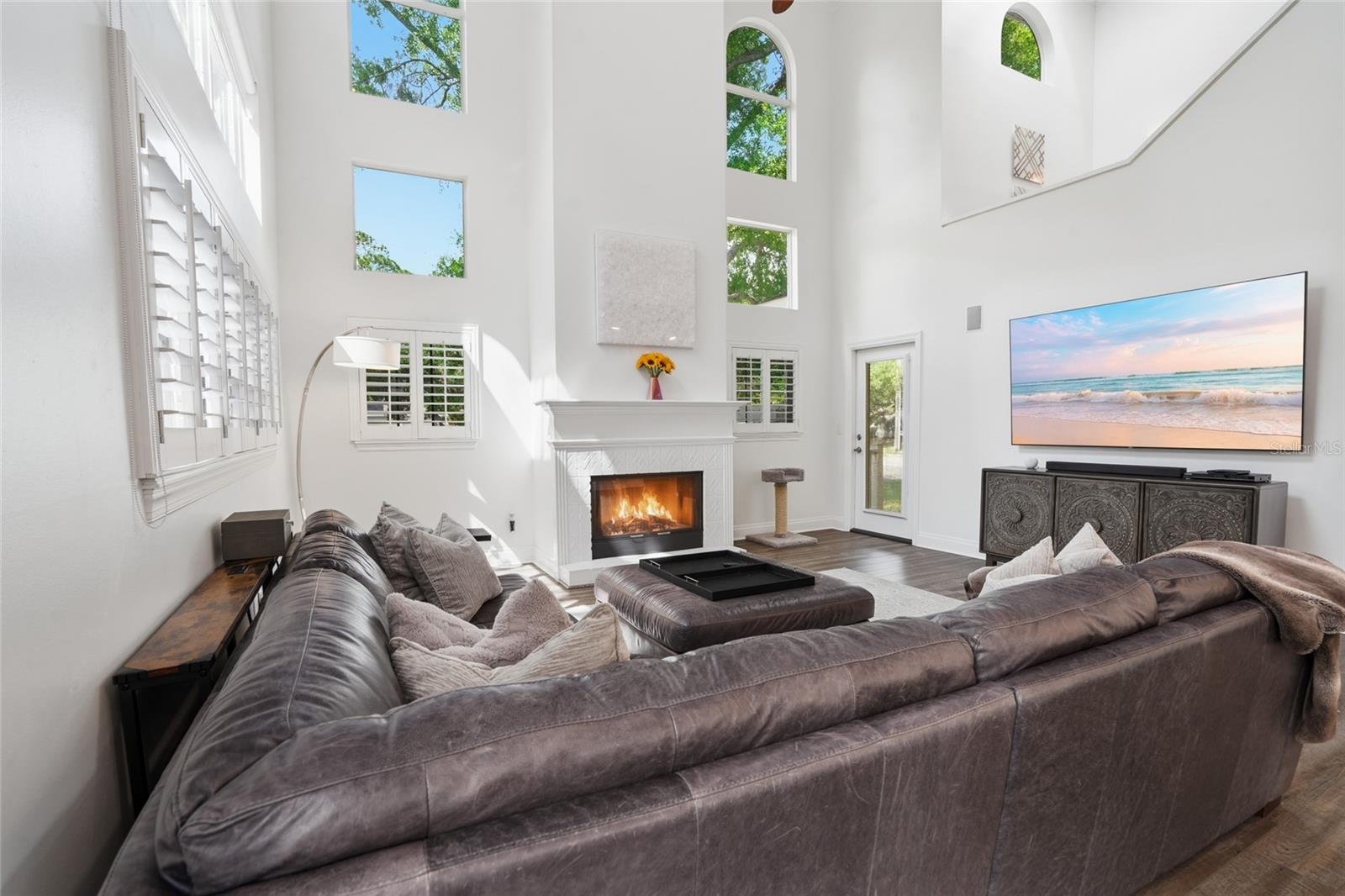 Image 18 of 58 For 5201 Jules Verne Court