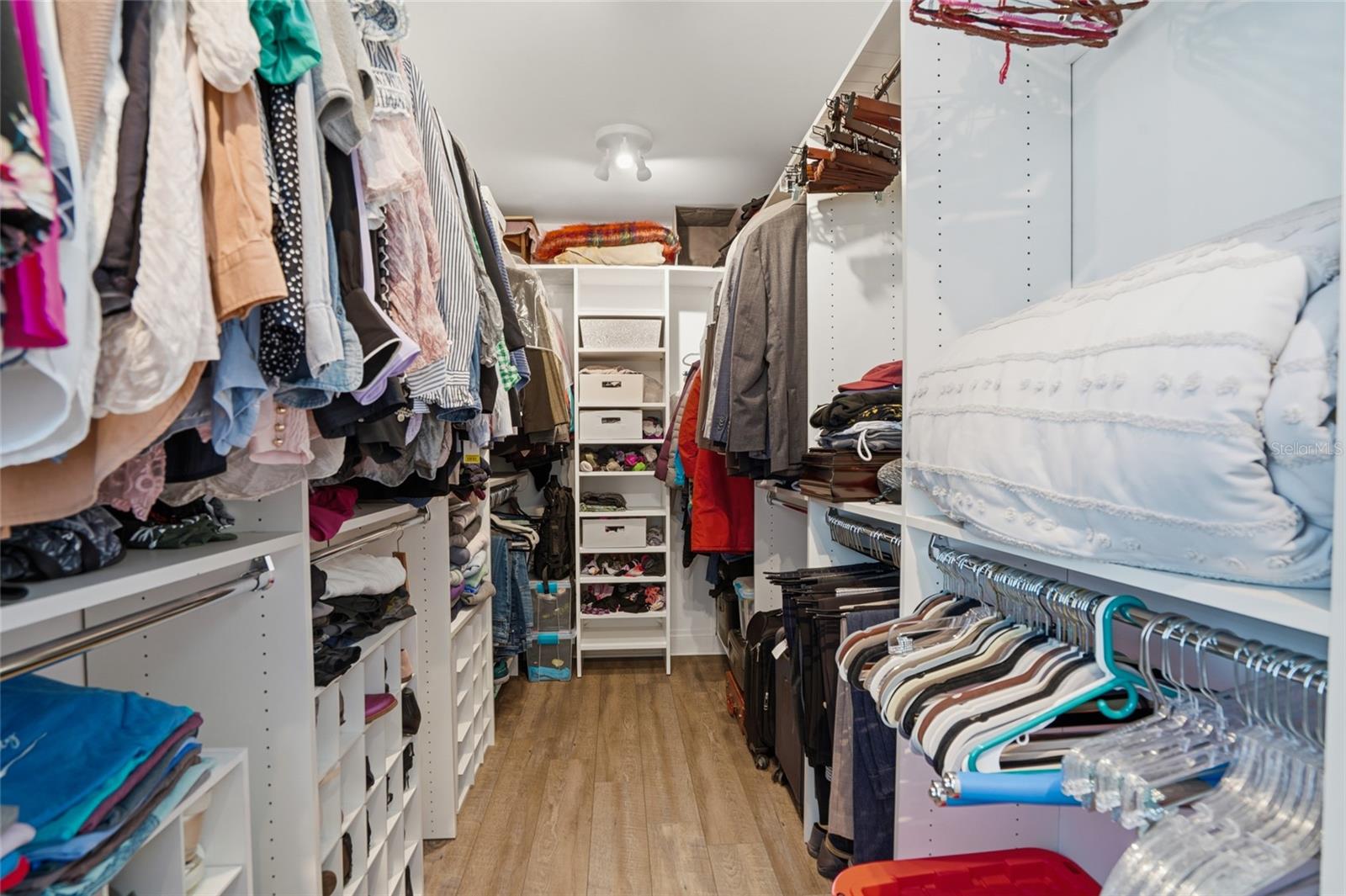 Image 35 of 58 For 5201 Jules Verne Court