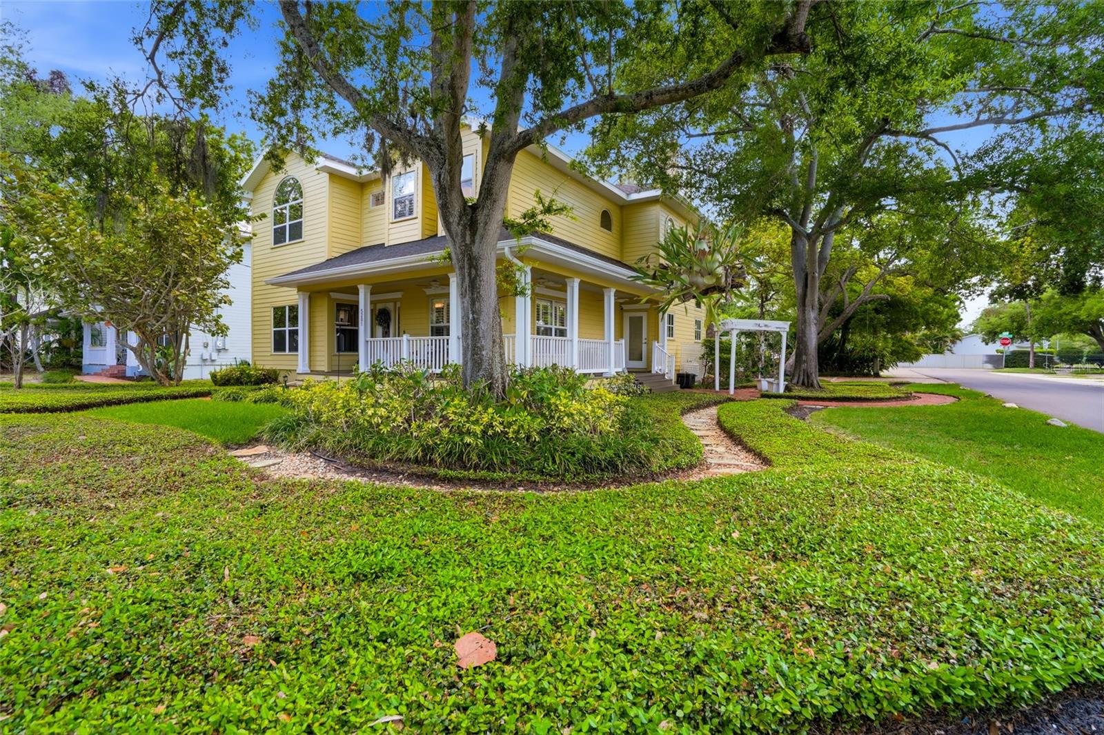 Image 9 of 58 For 5201 Jules Verne Court