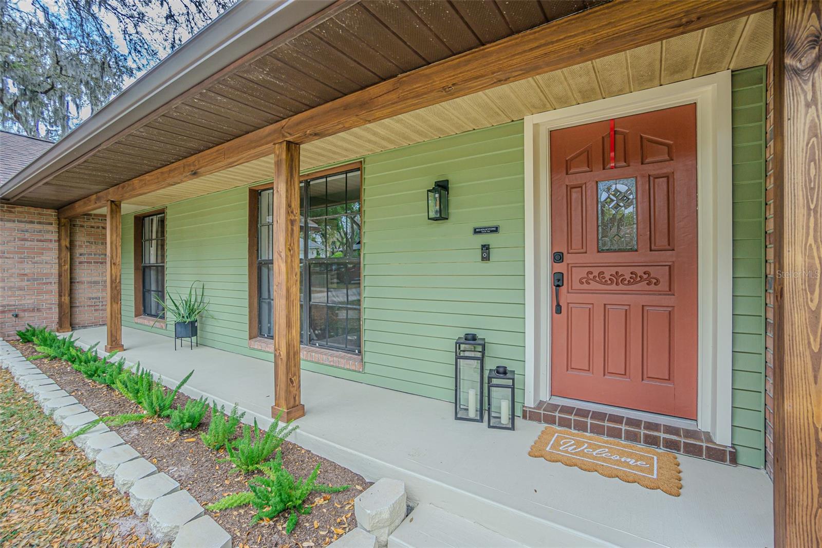 Image 2 of 42 For 1107 Oakridge Manor Drive