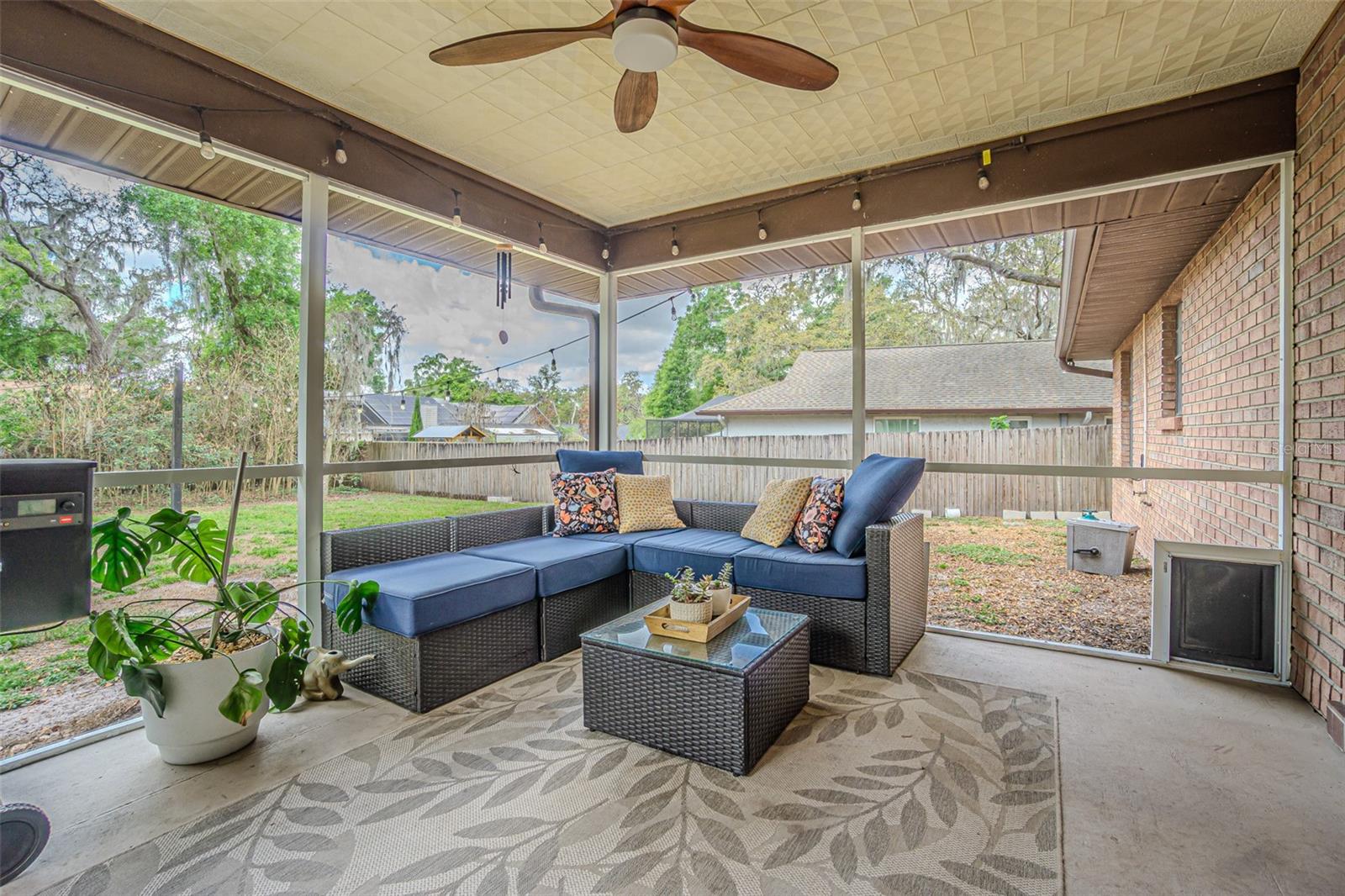 Image 29 of 42 For 1107 Oakridge Manor Drive