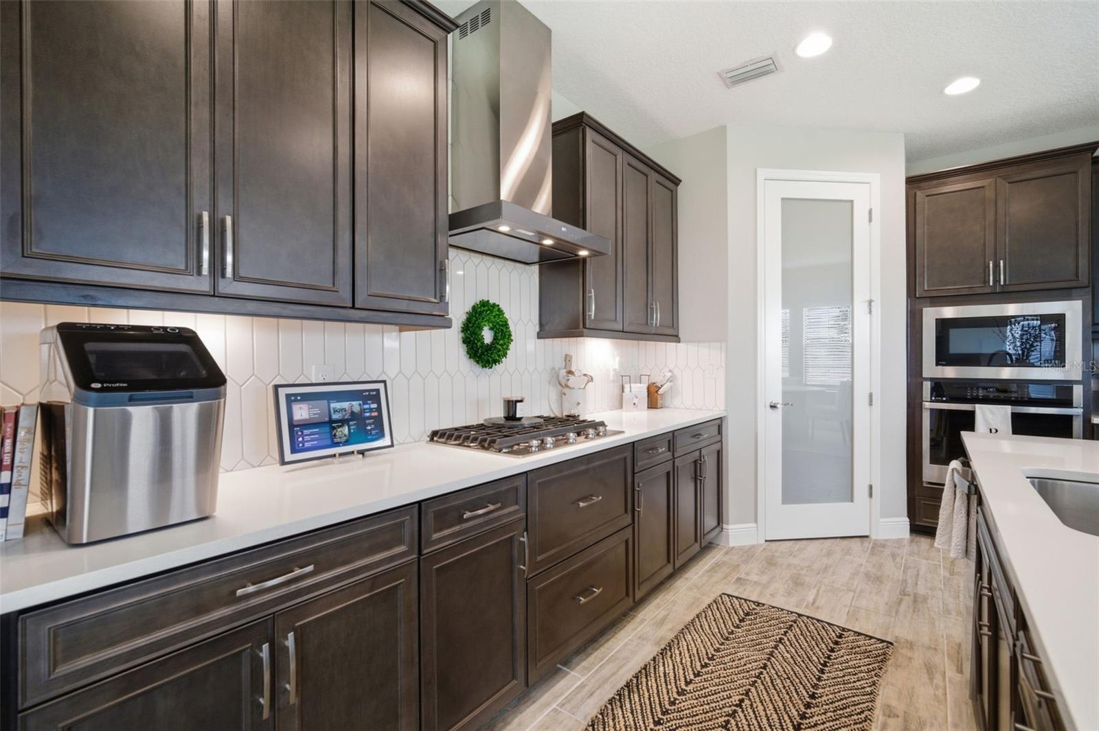 Image 13 of 85 For 6396 Roadstead Court