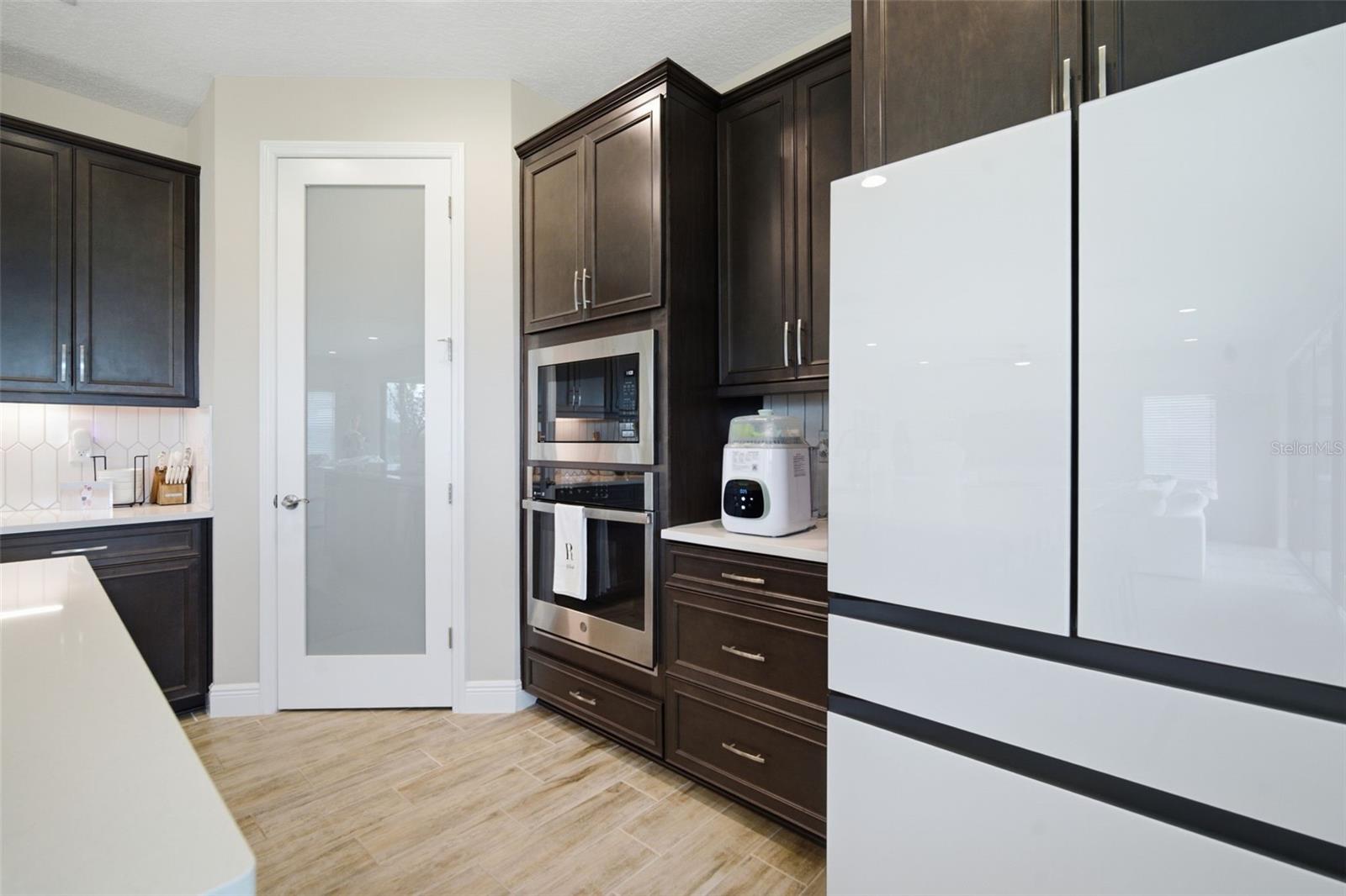 Image 14 of 85 For 6396 Roadstead Court