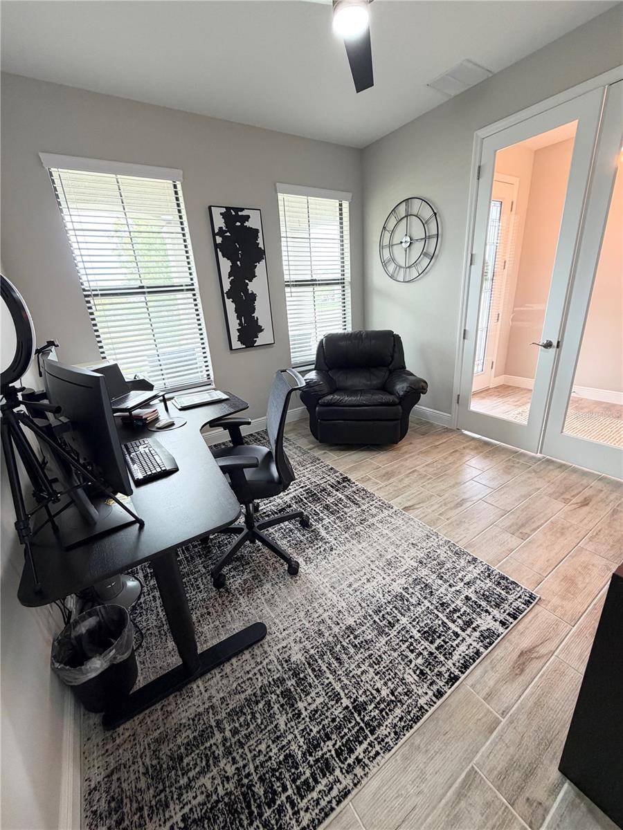 Image 24 of 85 For 6396 Roadstead Court