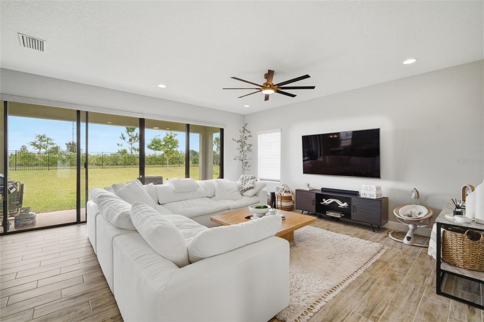 Image 6 of 85 For 6396 Roadstead Court