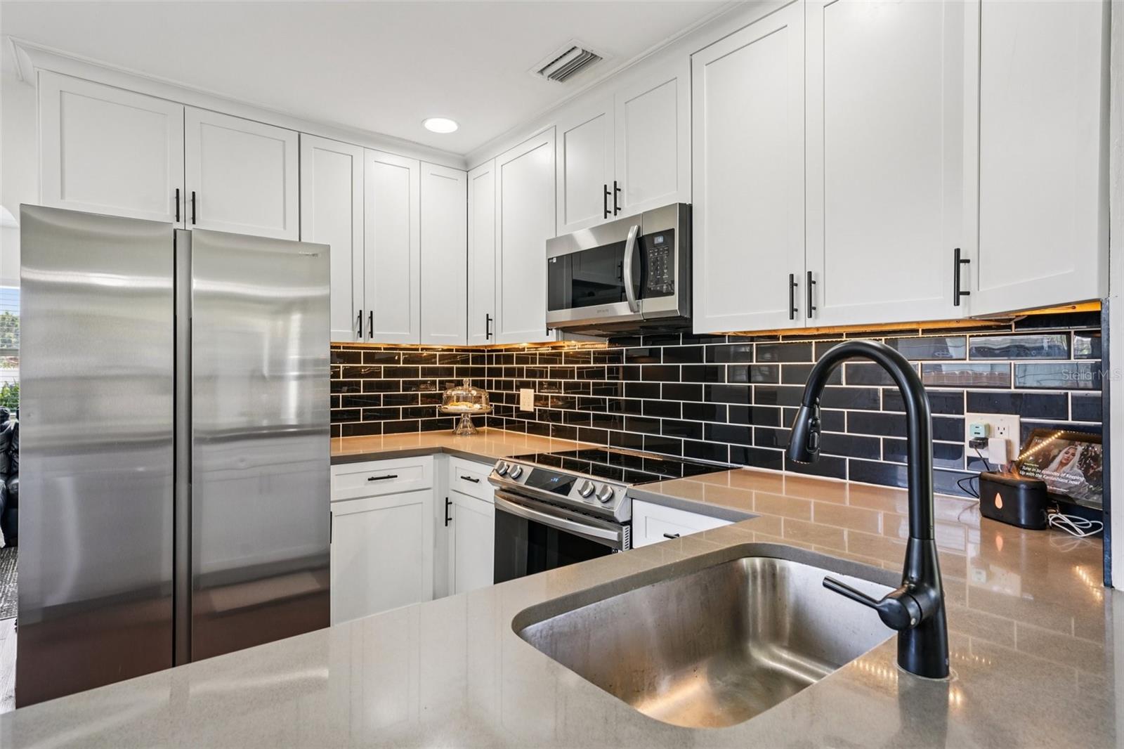 Image 11 of 23 For 6527 3rd Avenue S