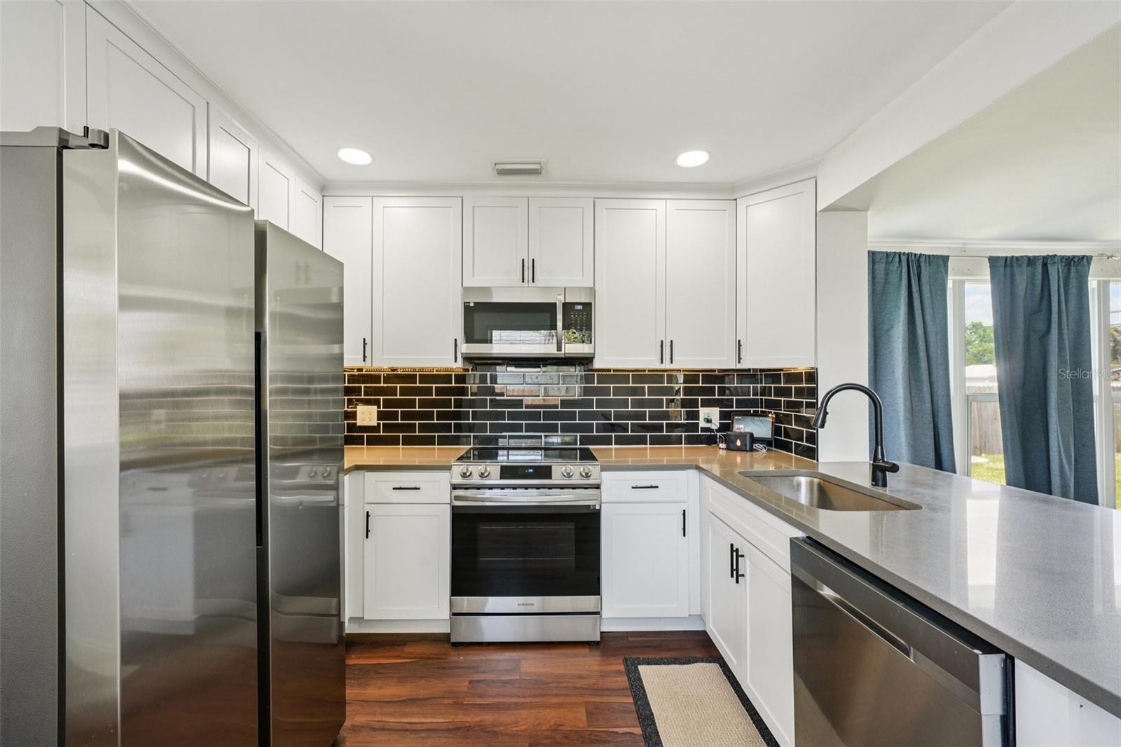 Image 9 of 23 For 6527 3rd Avenue S