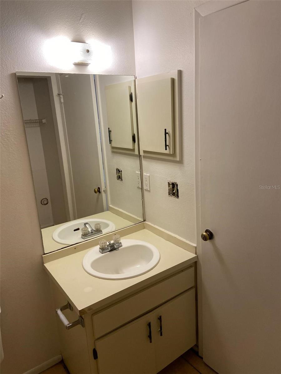 Image 7 of 8 For 3149 Huron Avenue