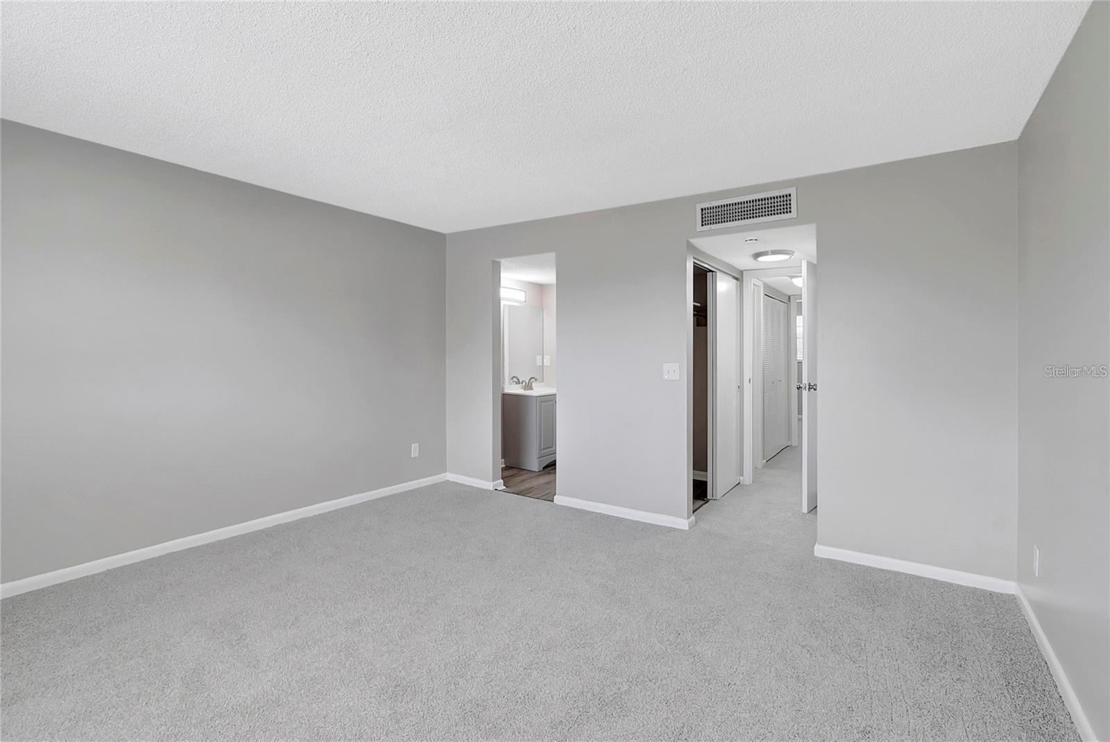 Image 10 of 31 For 709 Russell Lane C221