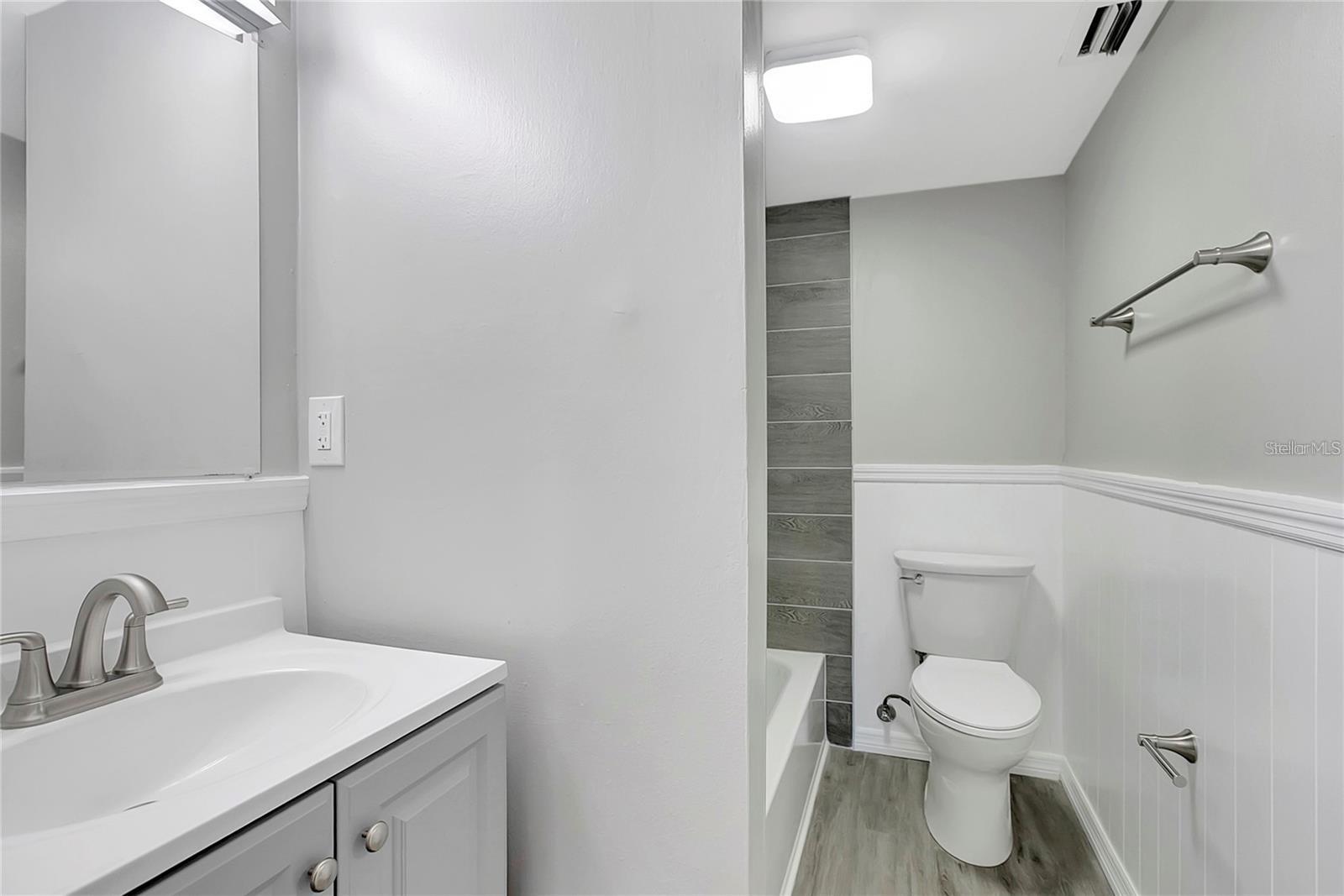 Image 12 of 31 For 709 Russell Lane C221