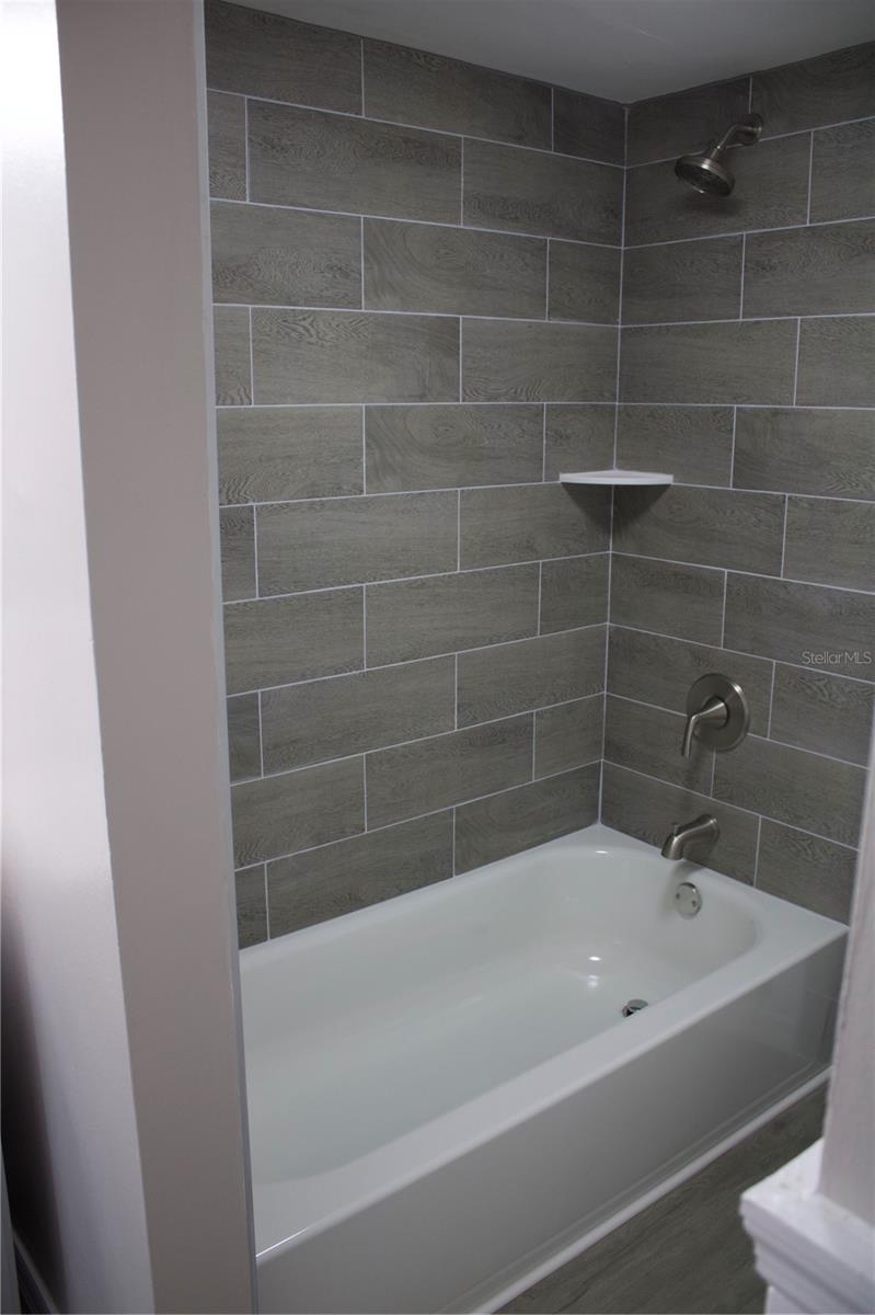 Image 25 of 31 For 709 Russell Lane C221