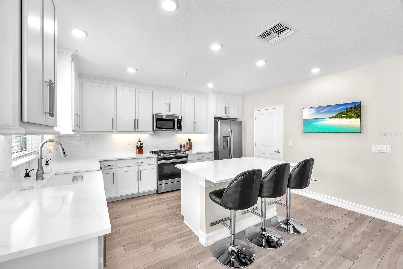 Image 13 of 42 For 5351 Bridge Street 16