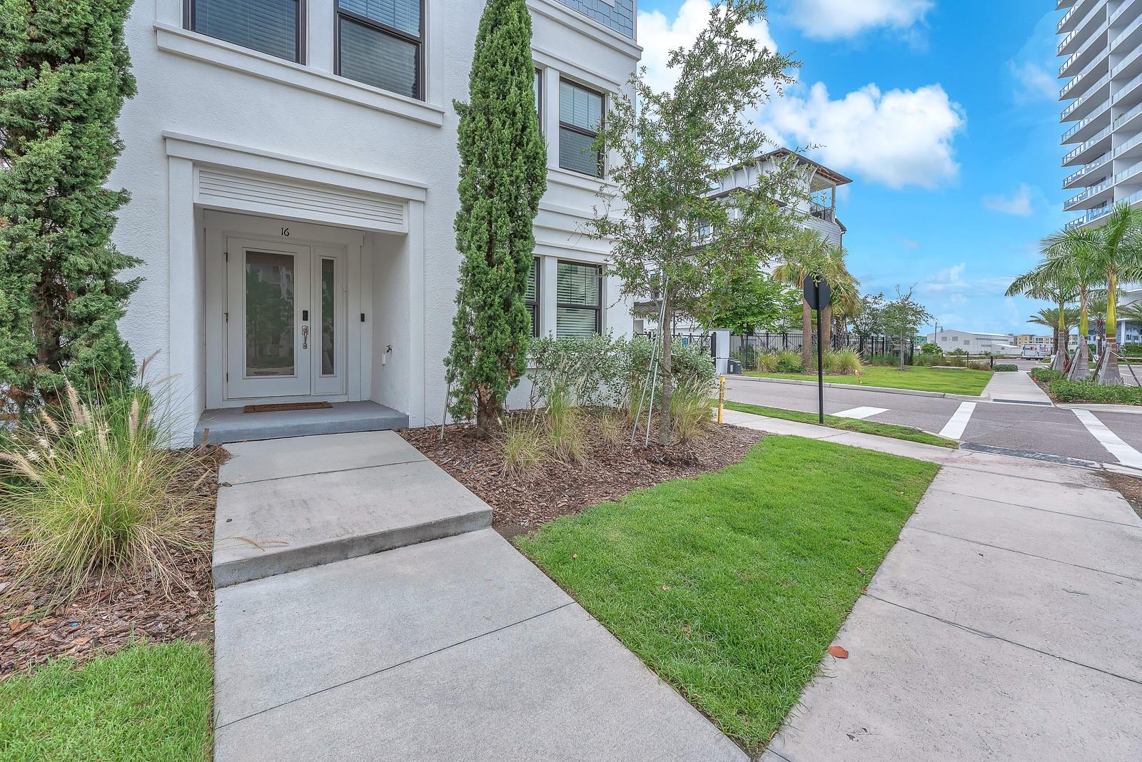 Image 4 of 42 For 5351 Bridge Street 16