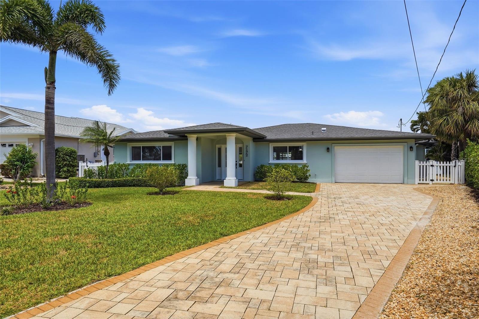 Image 37 of 43 For 7172 Shore Drive S