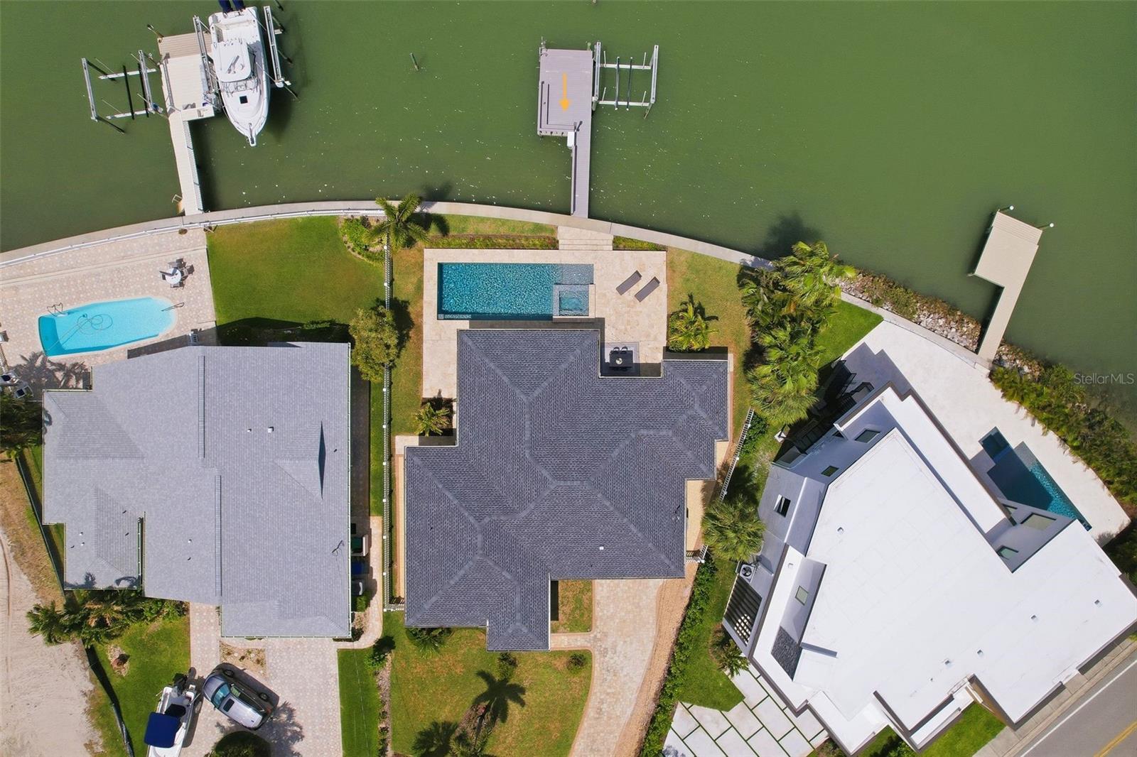 Image 38 of 43 For 7172 Shore Drive S