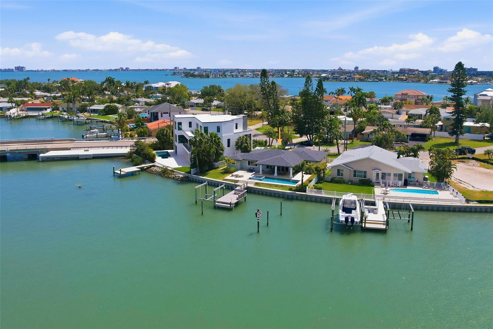 Image 40 of 43 For 7172 Shore Drive S