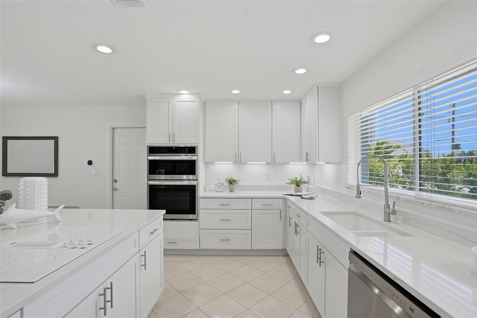 Image 8 of 43 For 7172 Shore Drive S