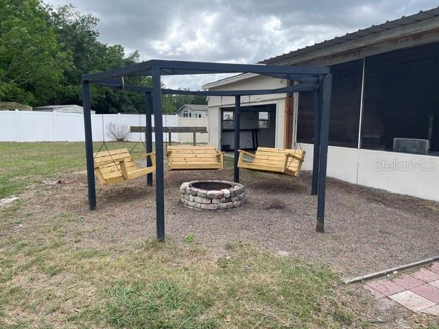 Listing photo id 14 for 12305 Shelby Drive