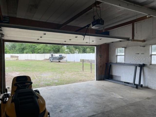 Listing photo id 15 for 12305 Shelby Drive