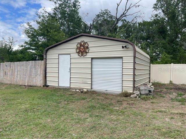 Listing photo id 18 for 12305 Shelby Drive