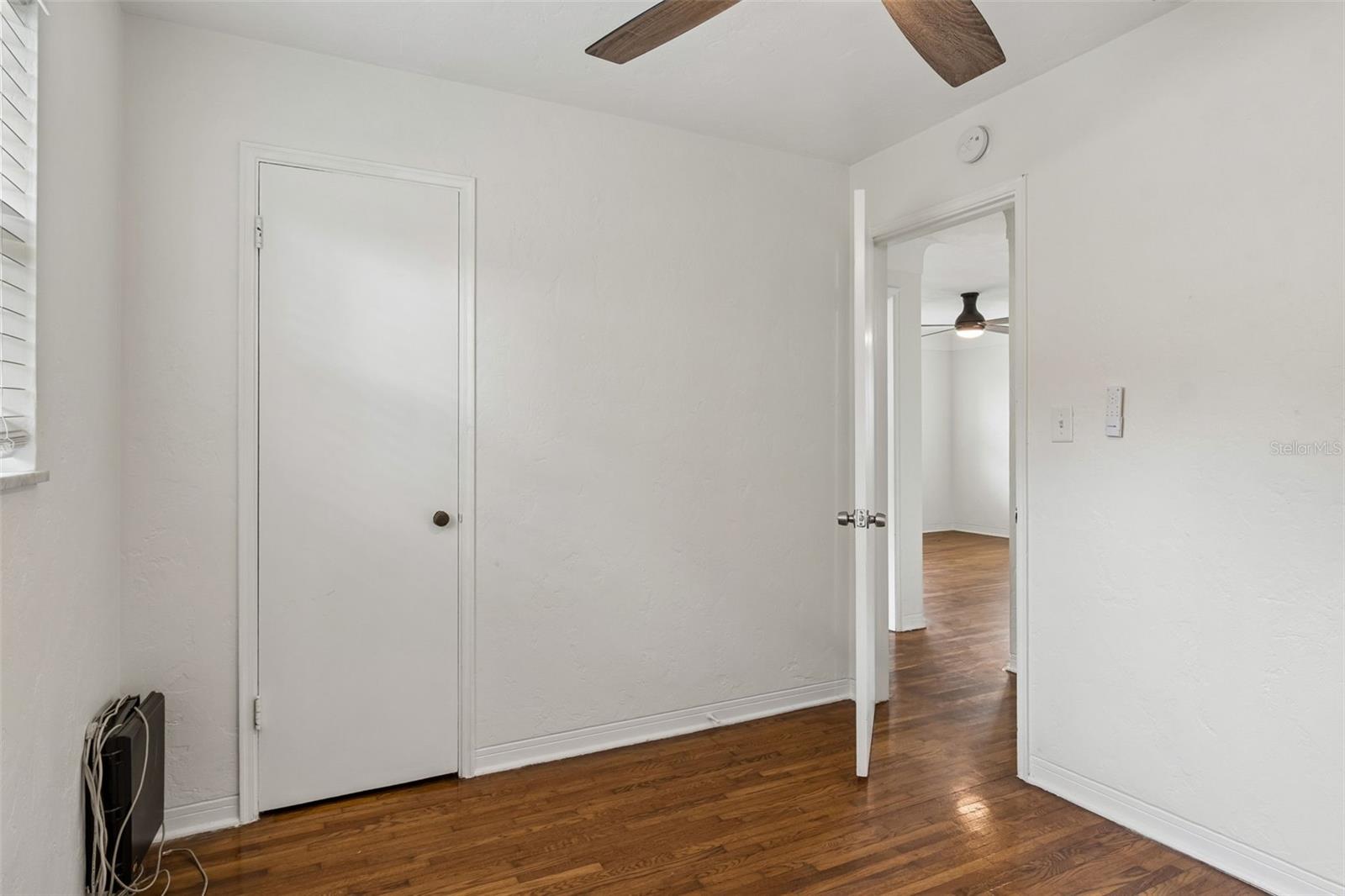 Image 11 of 25 For 739 47th Avenue N