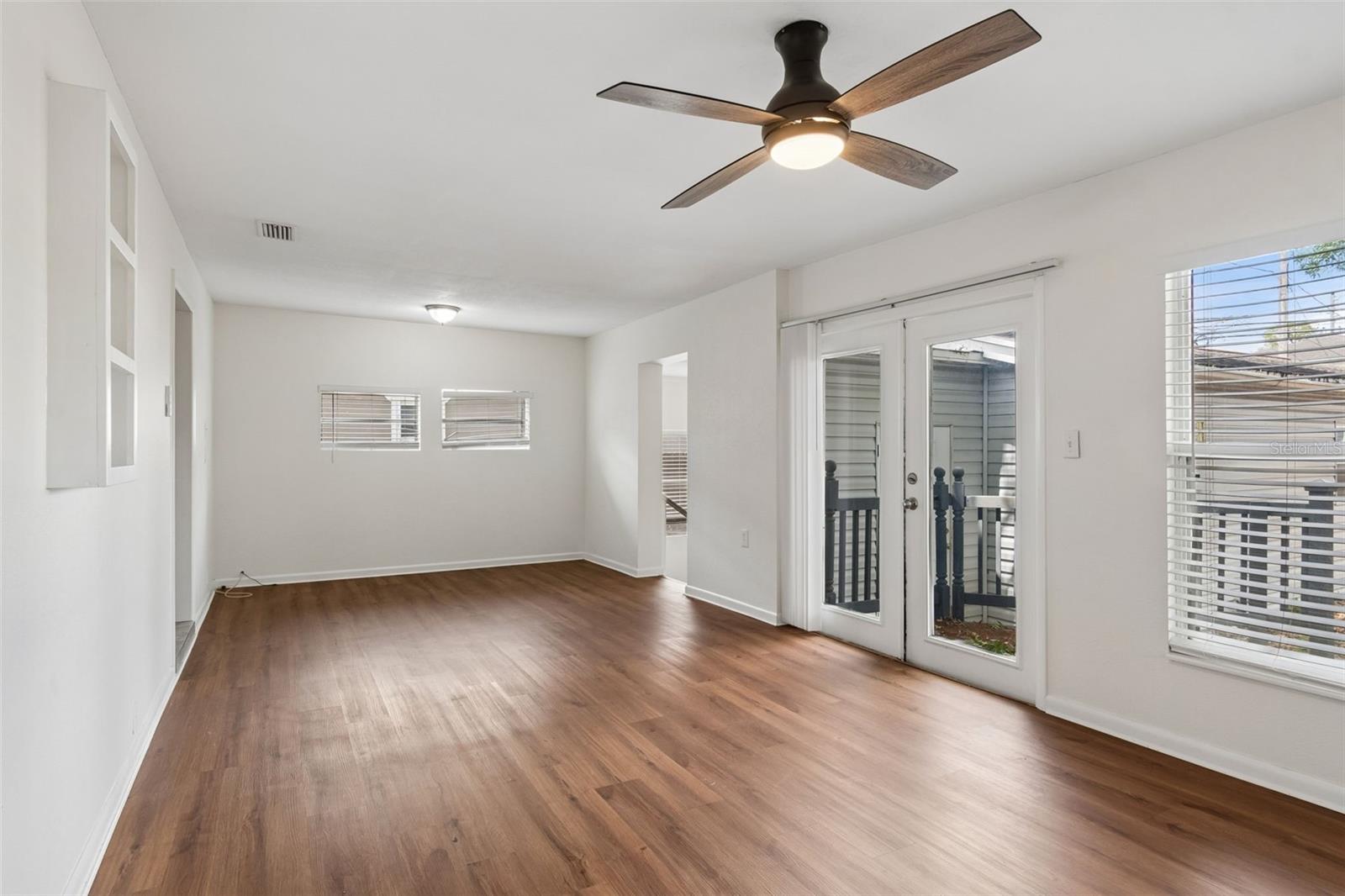 Image 13 of 25 For 739 47th Avenue N