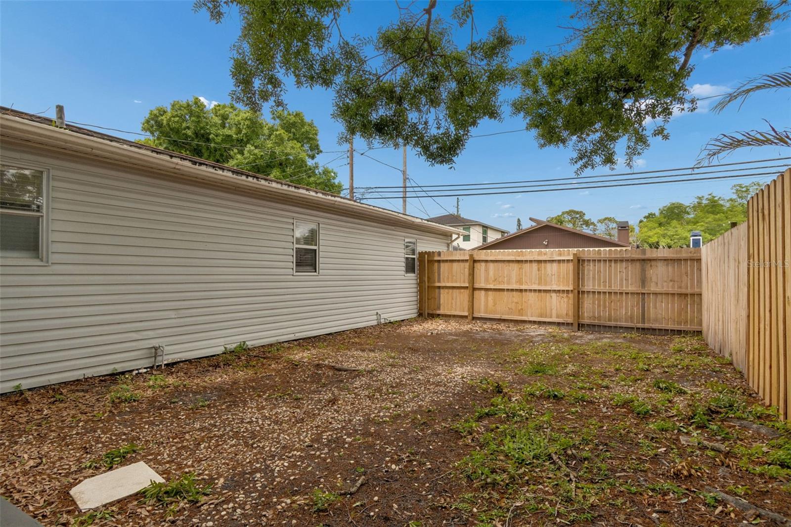 Image 21 of 25 For 739 47th Avenue N