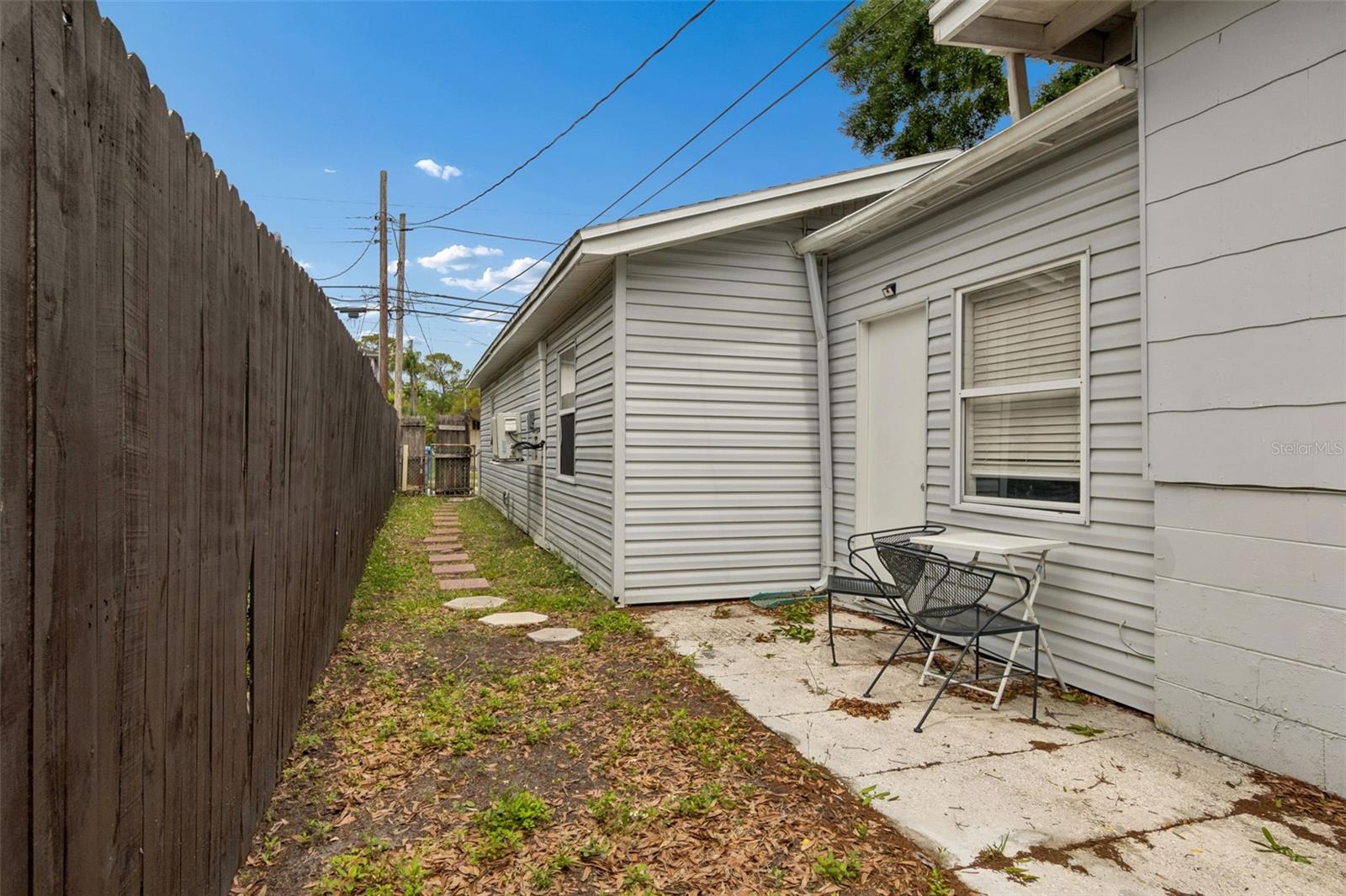 Image 22 of 25 For 739 47th Avenue N