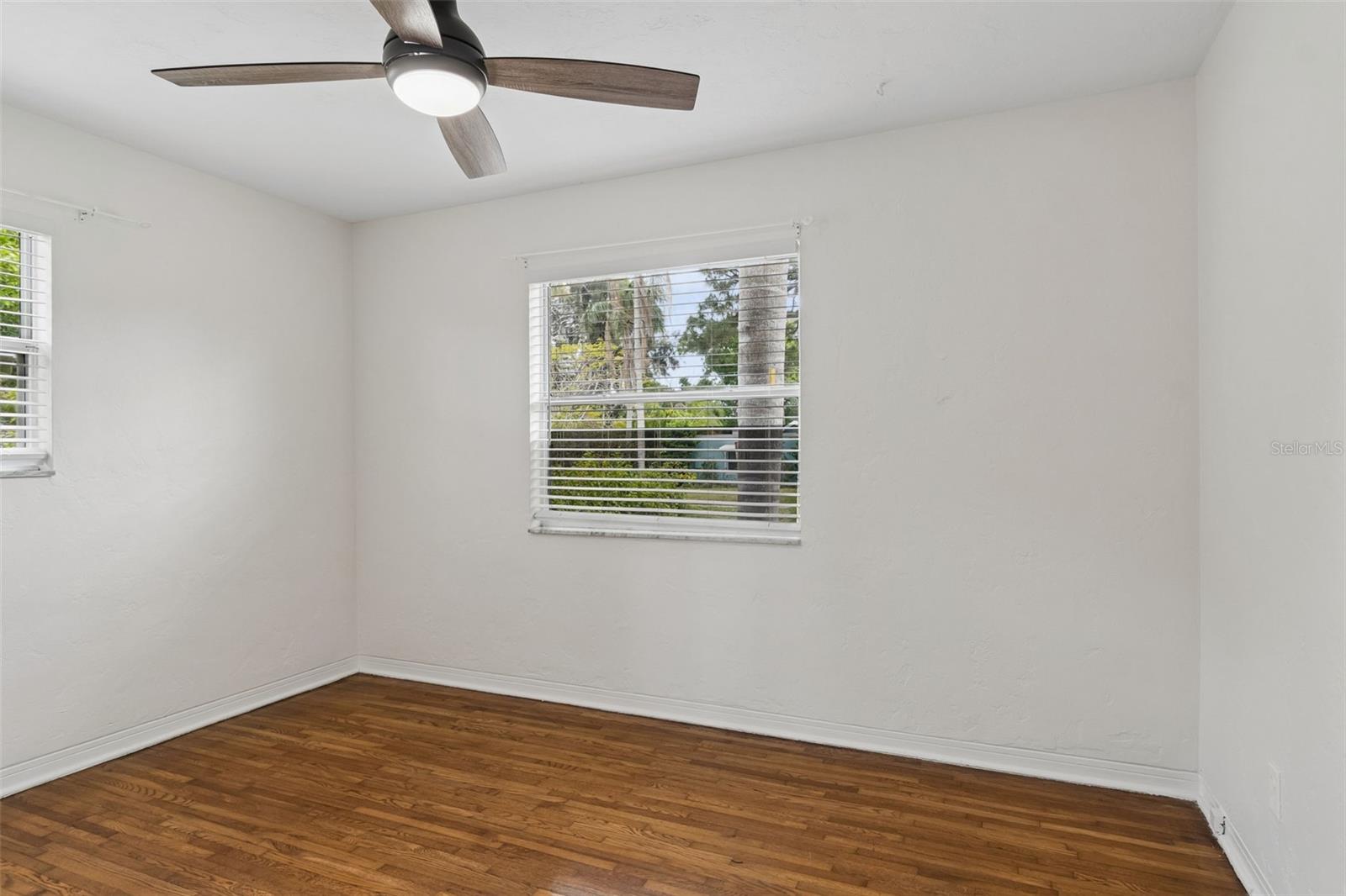 Image 7 of 25 For 739 47th Avenue N