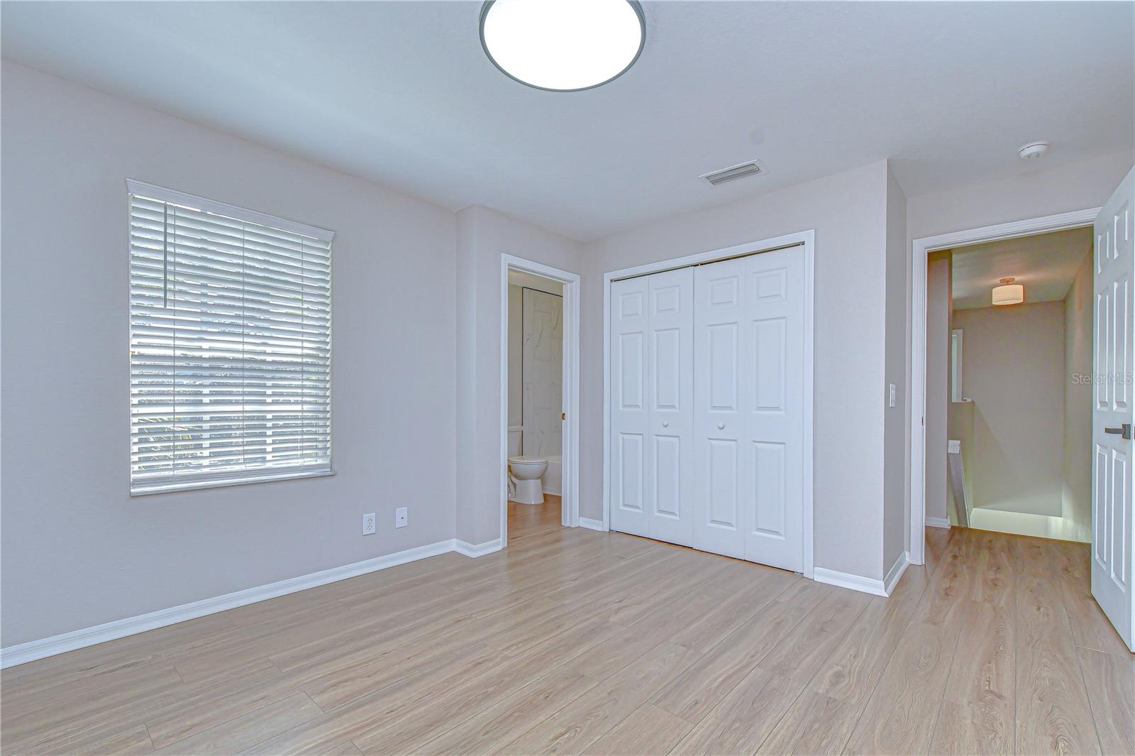 Image 13 of 40 For 10983 Winter Crest Drive