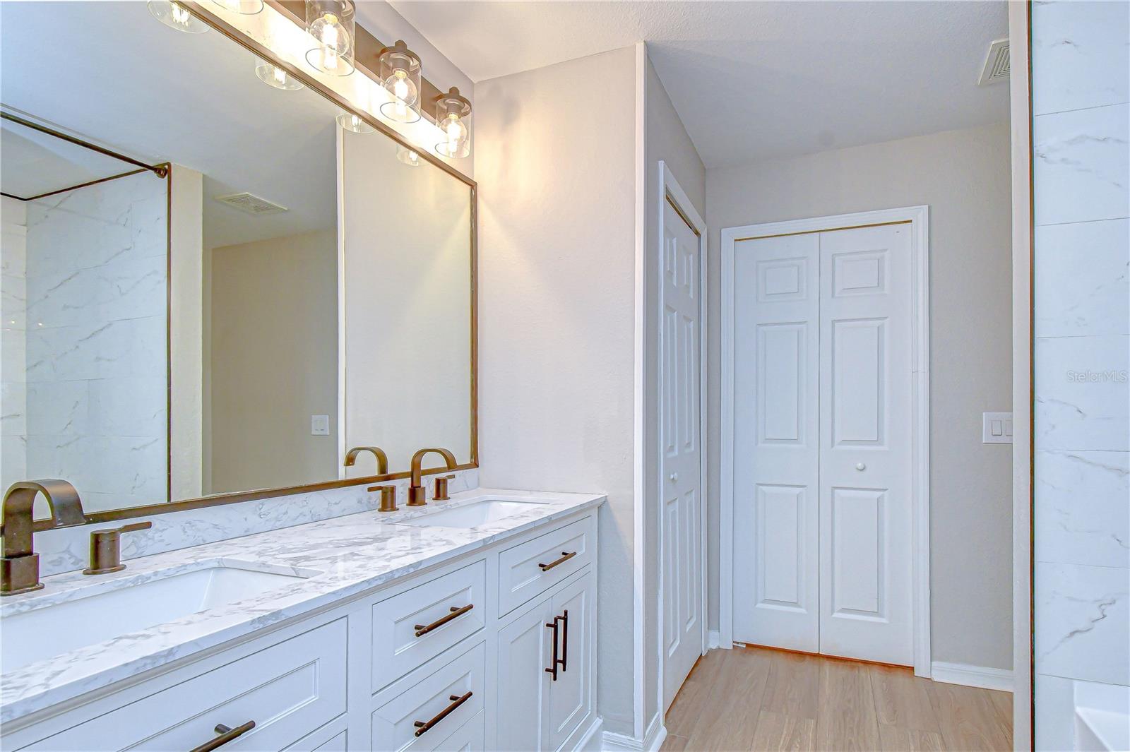 Image 19 of 40 For 10983 Winter Crest Drive