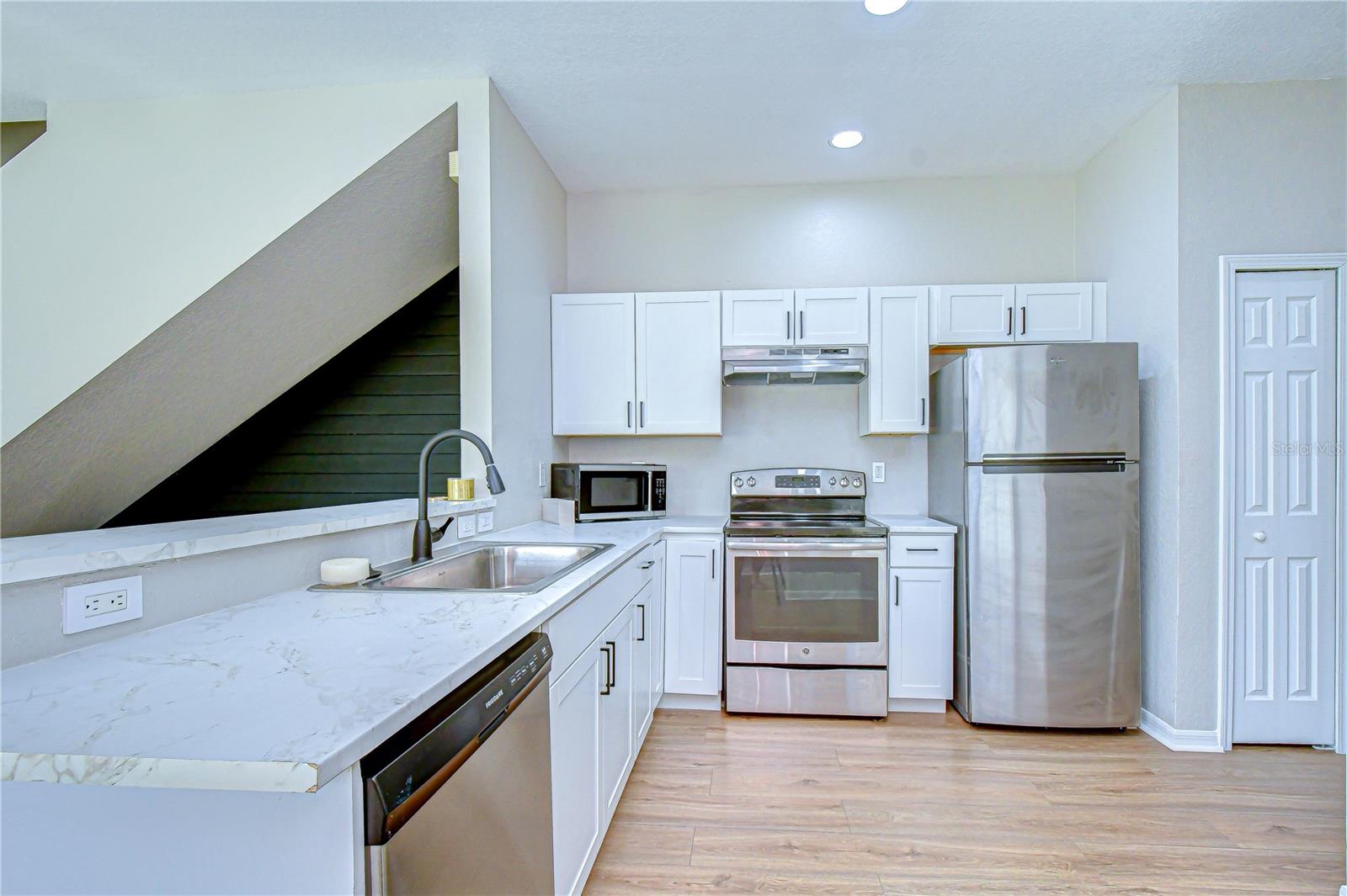 Image 6 of 40 For 10983 Winter Crest Drive