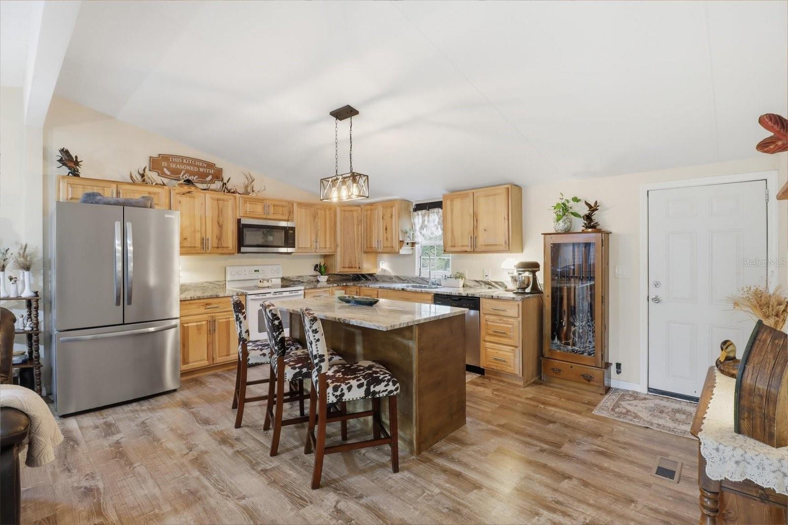 Image 11 of 41 For 5114 W Rochelle Street