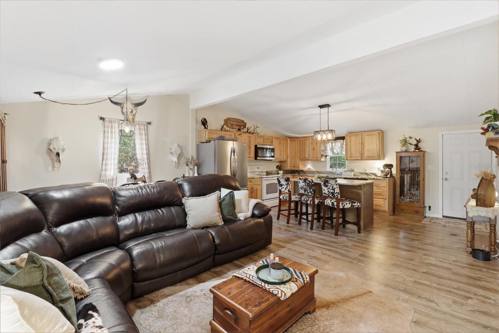 Image 20 of 41 For 5114 W Rochelle Street