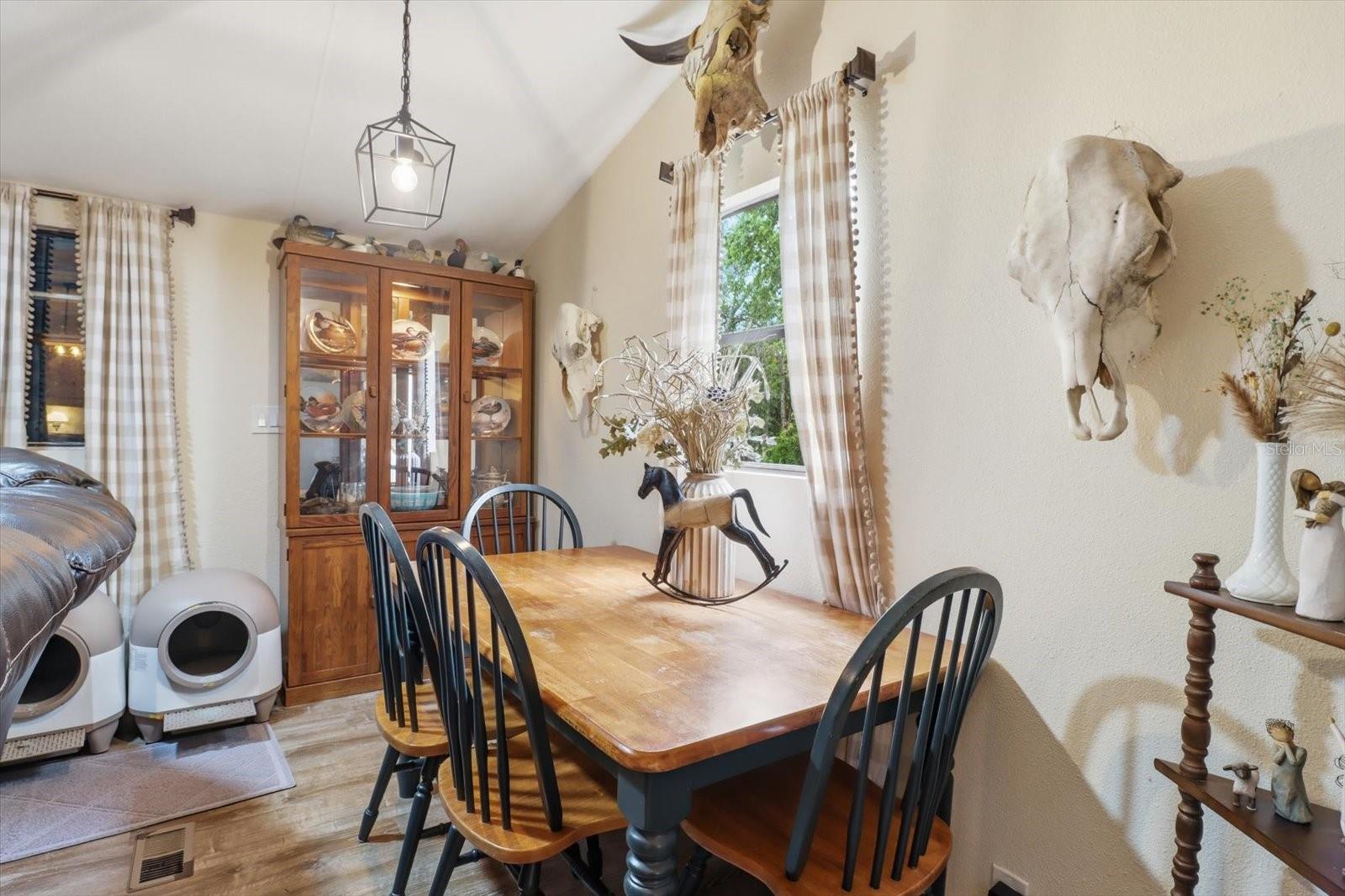 Image 22 of 41 For 5114 W Rochelle Street