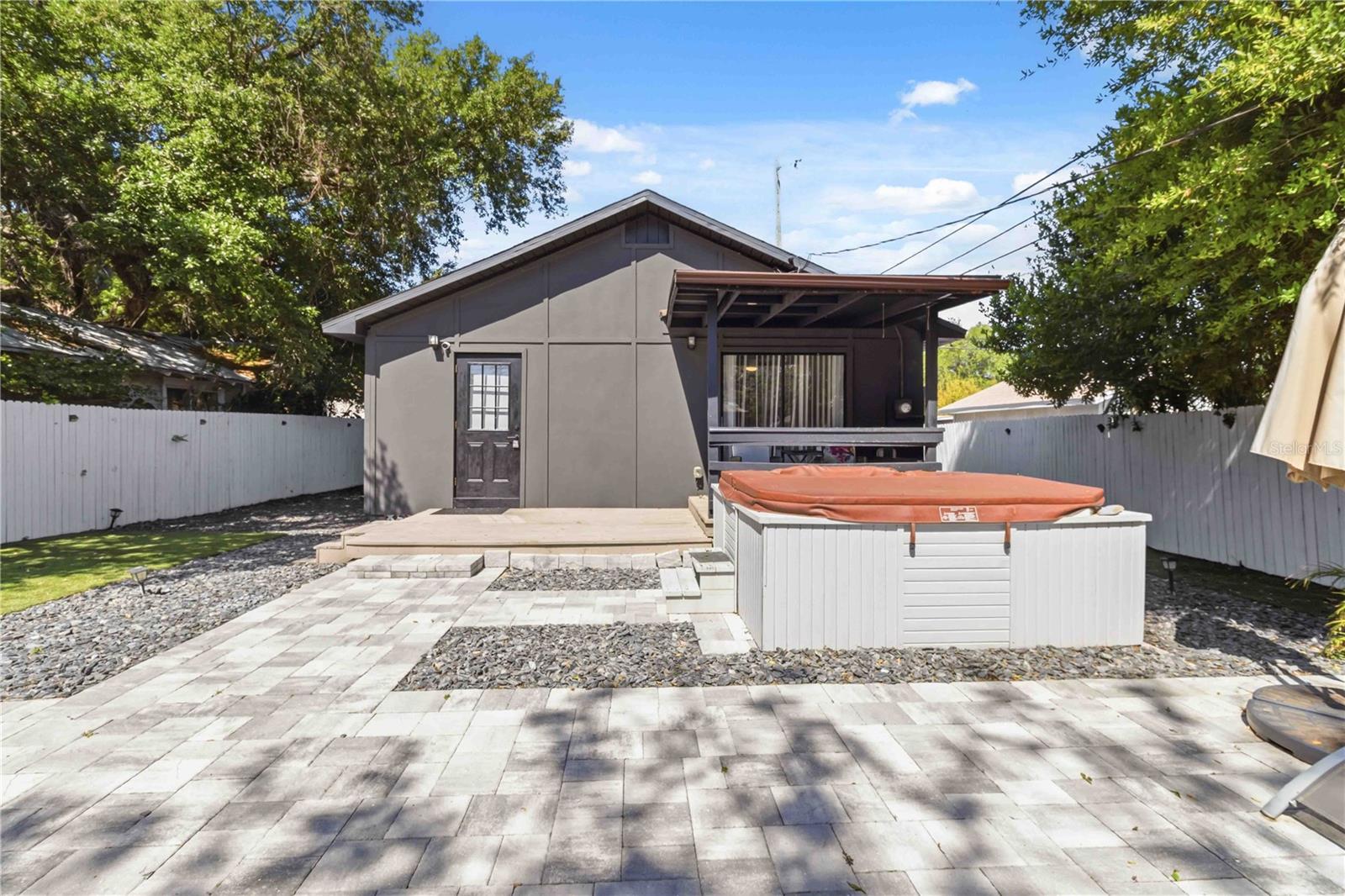 Image 21 of 31 For 2925 24th Street N
