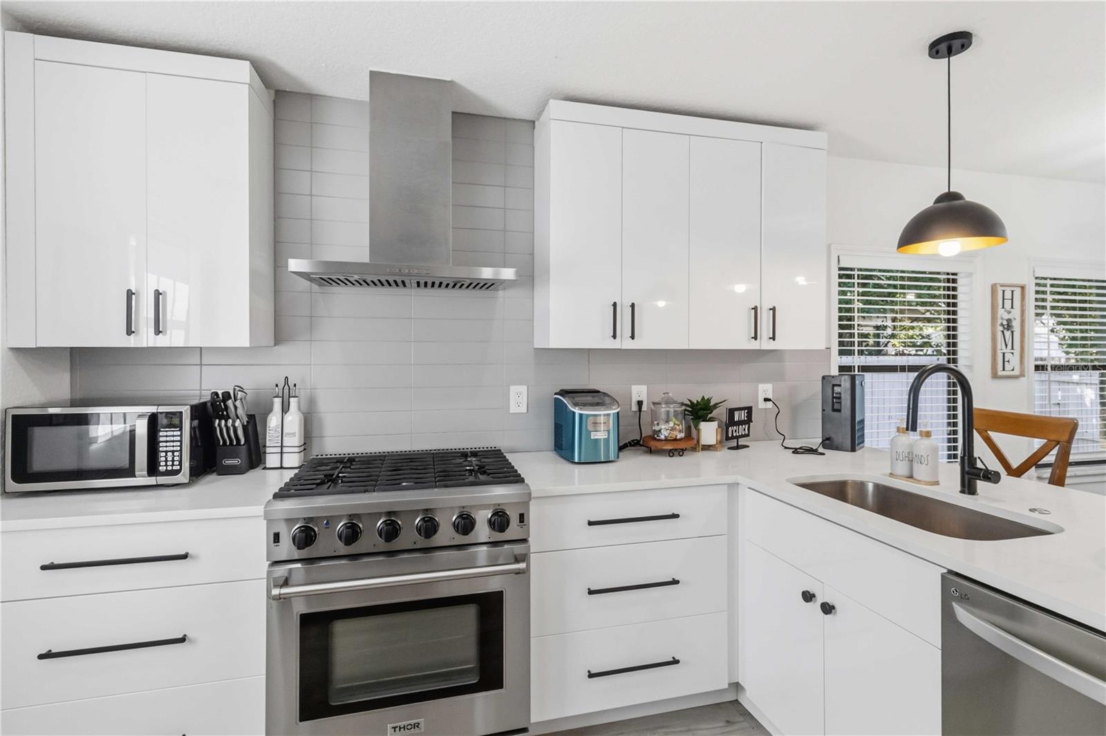 Image 7 of 31 For 2925 24th Street N
