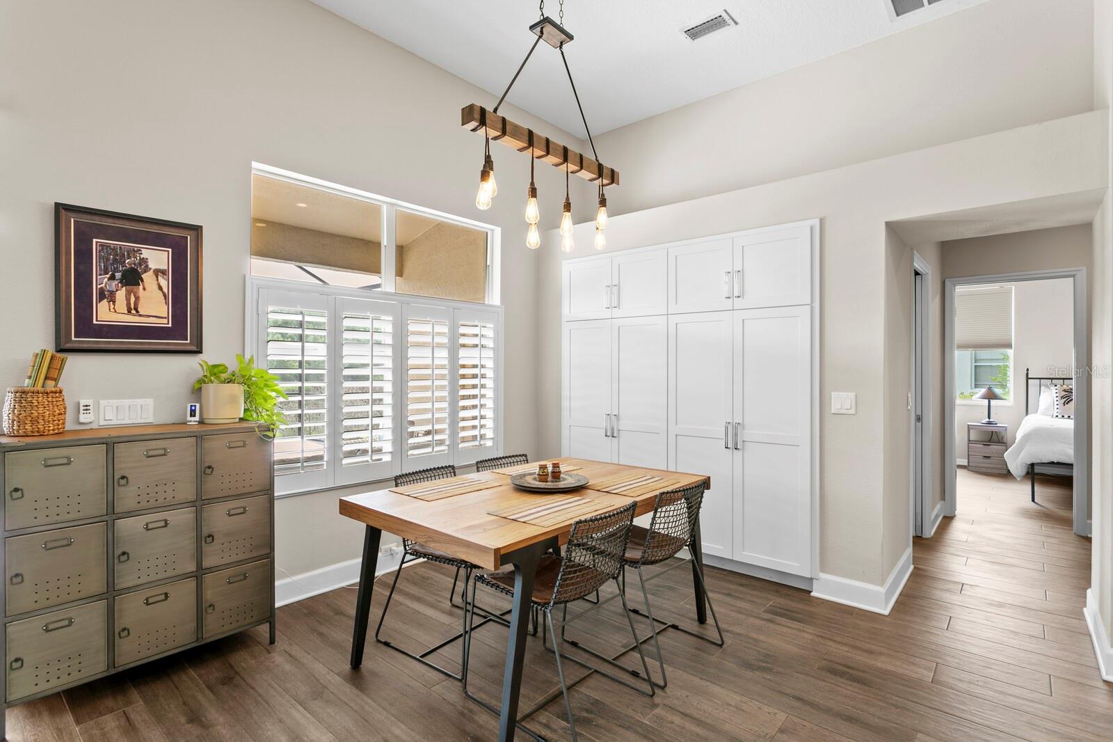 Image 18 of 66 For 8519 Portage Avenue