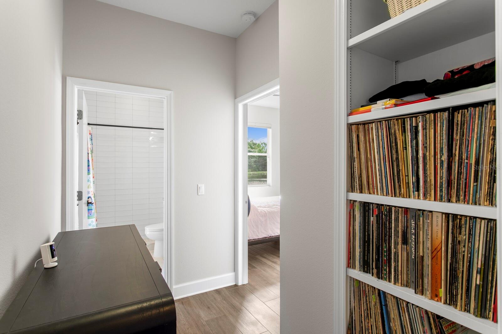 Image 32 of 66 For 8519 Portage Avenue