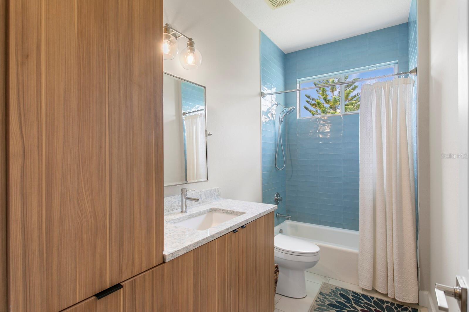 Image 36 of 66 For 8519 Portage Avenue