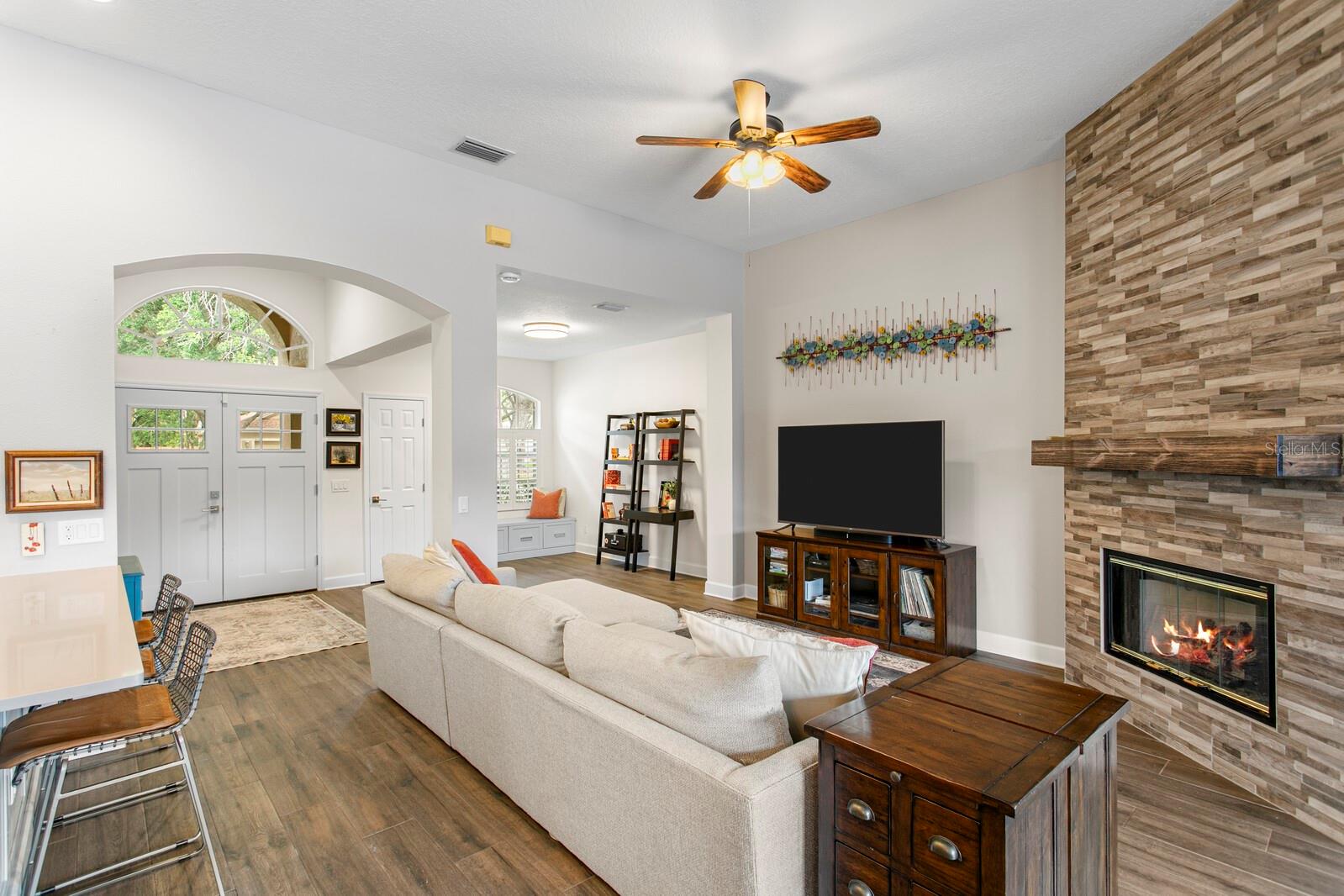 Image 9 of 66 For 8519 Portage Avenue