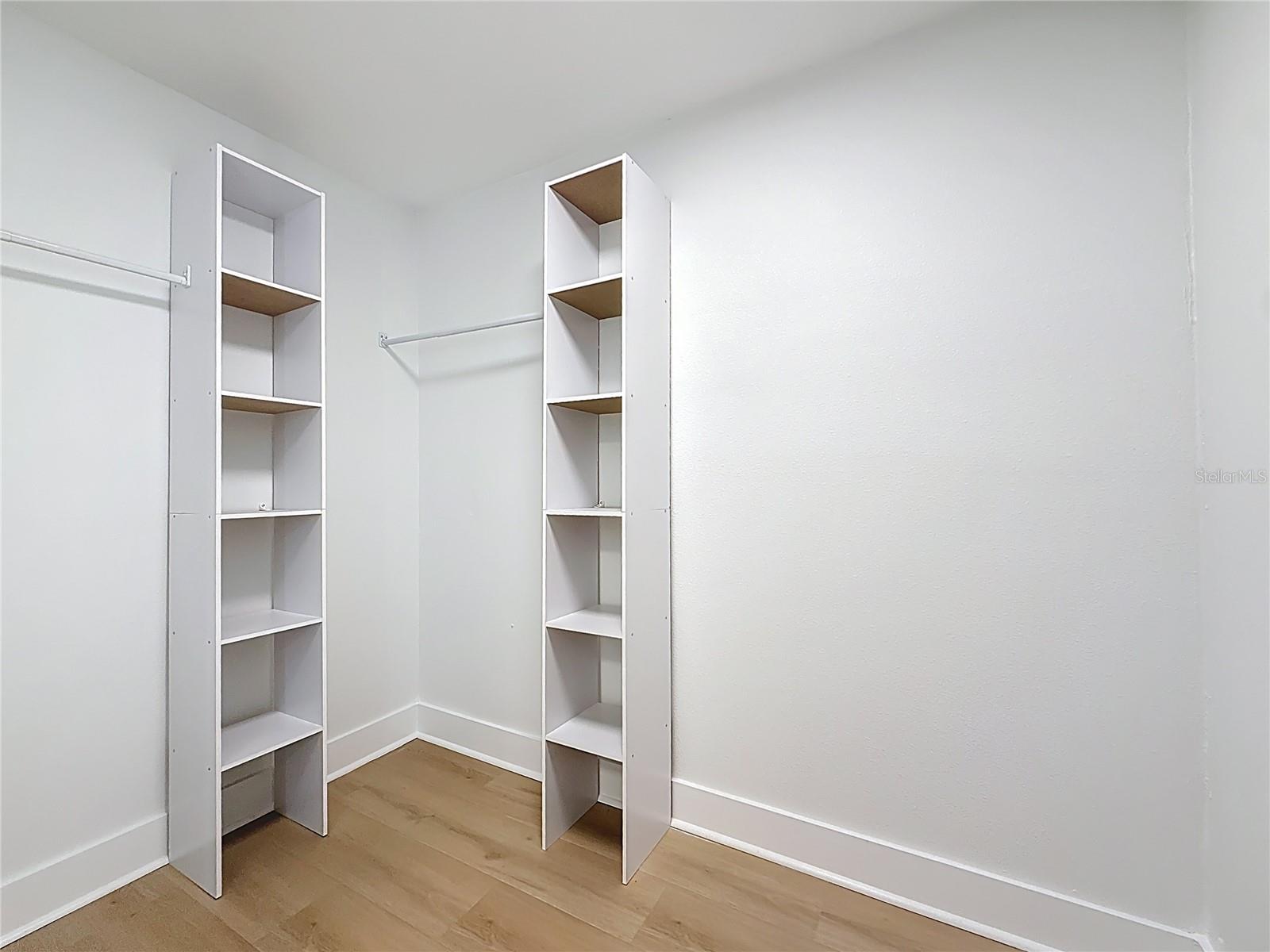 Image 24 of 40 For 200 Country Club Drive 1301