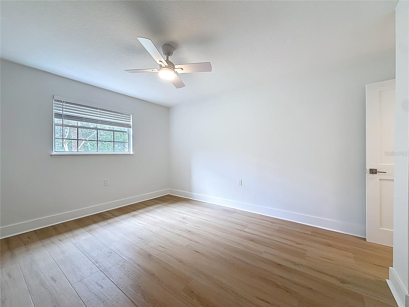 Image 27 of 40 For 200 Country Club Drive 1301