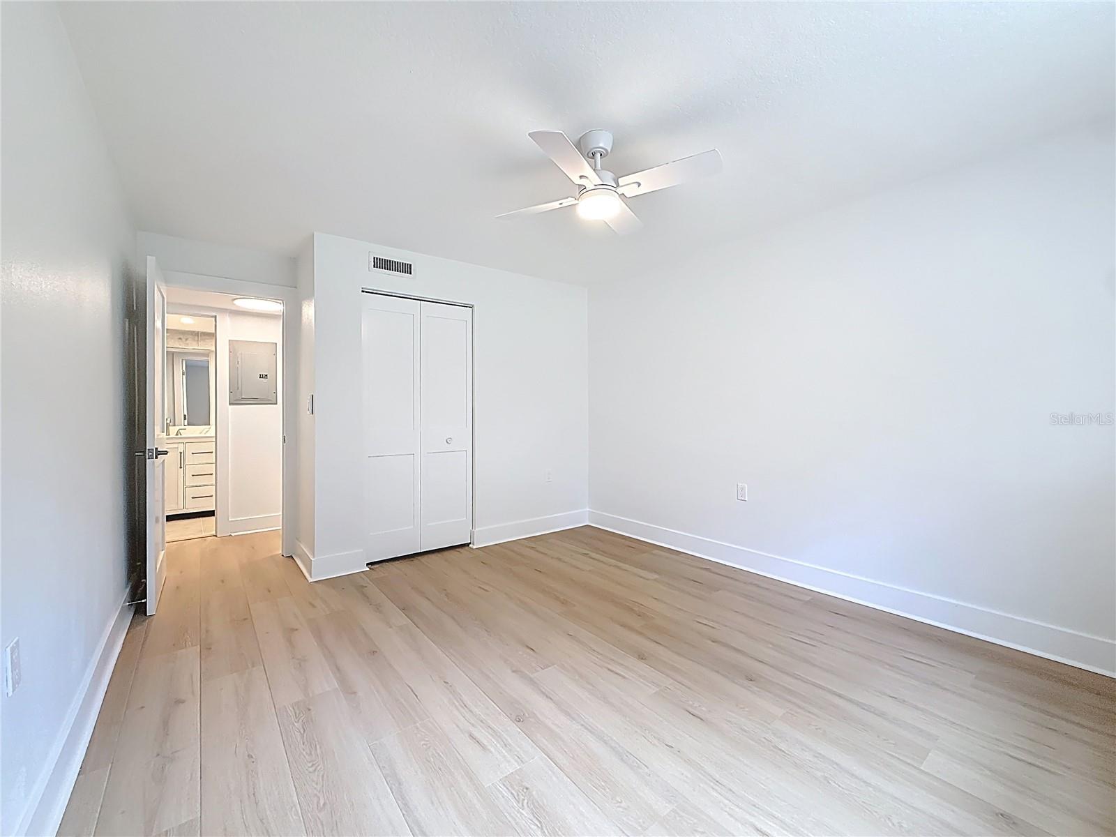 Image 29 of 40 For 200 Country Club Drive 1301